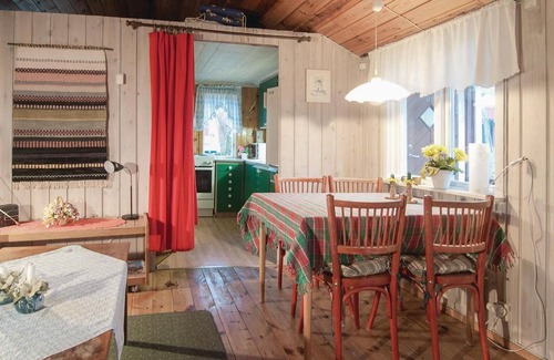 Slite House | Comfortable 3 Bedroom Retreat in Slite with Lake View