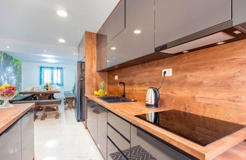 Slivno House | Beautiful home in Slivno with WiFi