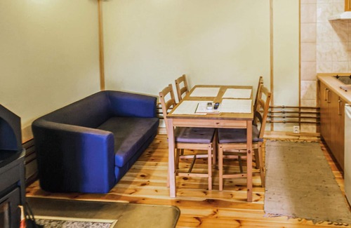 Majdy House | Cozy Retreat on Majdy Island with Lake View & Spa