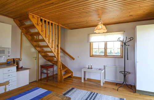 Nar House | Cozy Holiday Home with Ocean View and Great Amenities
