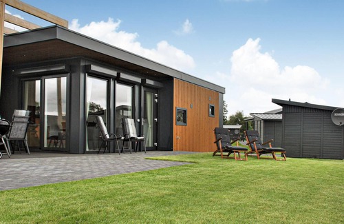 Suesel House | Premier 2 Bedroom Stay in Süsel with Lake View & Spa
