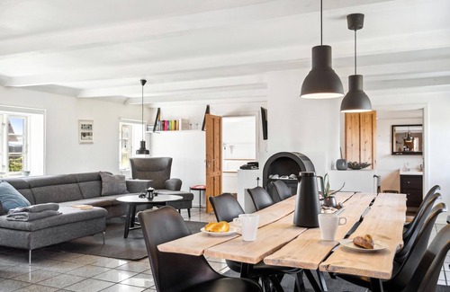 Thyboron House | Discover a Beachside Cottage with Amazing Ocean Views