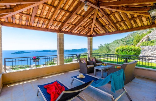 Brsecine House | Exceptional 6-Bedroom Retreat with Ocean View in Trsteno