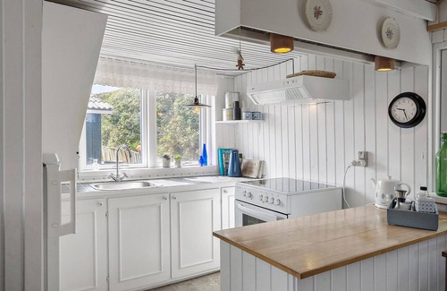 Fjand Badeby House | Inviting Oceanfront Retreat on the North Sea