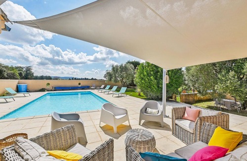 Valreas House | Relaxing Provence Vacation Home with Private Pool & Lake View