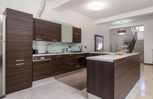 Opatija House | Experience Beautiful Oceanfront Views in a Relaxing Retreat