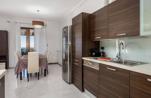 Opatija House | Experience Beautiful Oceanfront Views in a Relaxing Retreat