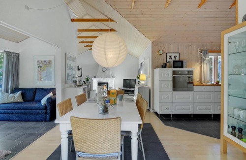 Hoensinge House | Relaxing Cottage Retreat in Ellinge Lyng Surrounded by Nature