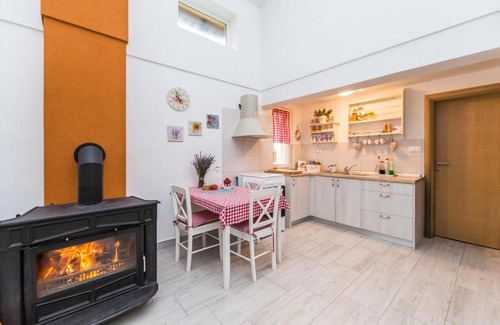 Garcin House | Relaxing Retreat in Vrhovina with Pool and WiFi Access