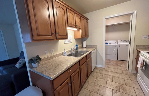 West Plains House | Beautiful Home in West Plains, 2Bed 2Bath, New Furniture