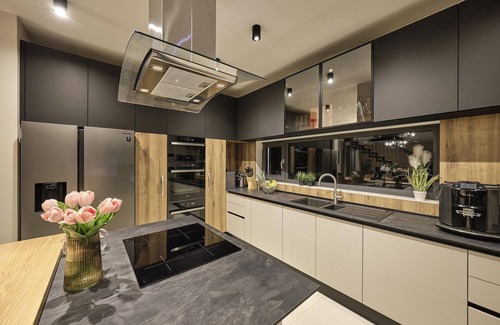 Zdrelac House | Spacious 6 Bedroom Accommodation in Beautiful Zdrelac