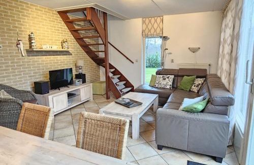 Julianadorp House | Cozy Beachside Home with Ocean View & Private Pool
