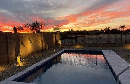 San Tan Valley House | Inviting Golf Course Retreat with Ocean View & Pool