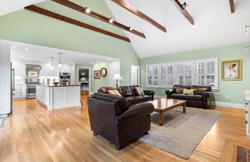 Concord House | Beautiful home on cul-de-sac 1 mile from Concord Center for 250th Anniversary