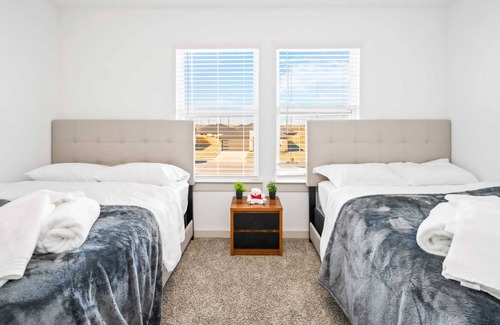 Barker House | Family-Friendly Retreat with Pool and Pet Access