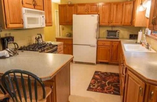 Skidway Lake House | Idyllic Retreat on Rifle River: Kayaking and Wildlife Awaits