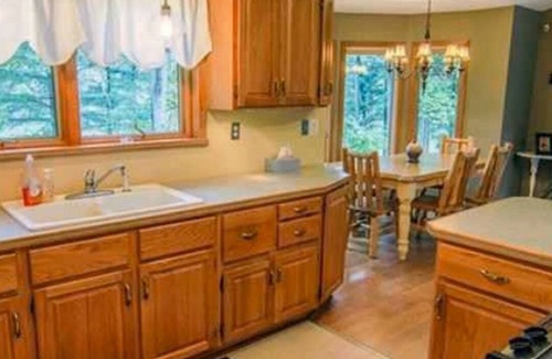 Skidway Lake House | Idyllic Retreat on Rifle River: Kayaking and Wildlife Awaits
