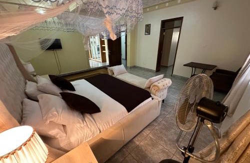Kampala Villa | Ideal Stay Near Lake Victoria & Speke Resort Munyonyo