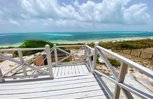 Cockburn Town House | Beautiful Home Over Looking The Atlantic Ocean and the Beautiful TCI Cays