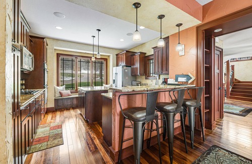 Lead House | Inviting Home with Hot Tub, Games, WiFi & Sauna