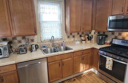 Chambersburg House | Stylish 2-Bedroom Retreat with Office in Chambersburg