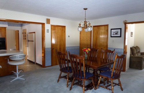 Levering House | Guest Rated 10/10: Lake Michigan Home with Pool & Spa