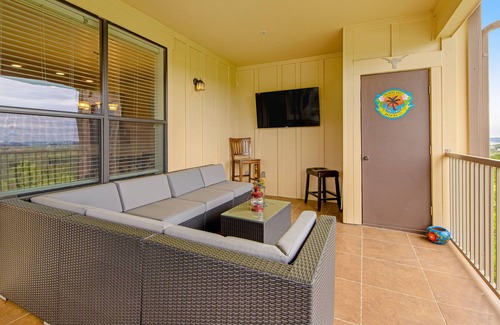 Jonestown Condo | Beautiful home with shared hot tub, private washer and dryer, WiFi, & central AC