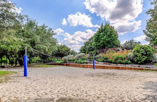 Jonestown Condo | Beautiful home with shared hot tub, private washer and dryer, WiFi, & central AC