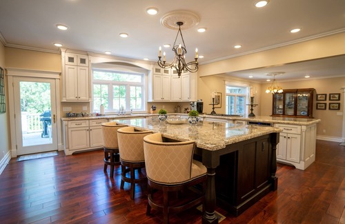 Carbondale House | Inviting Retreat with Pool, Spa & Perfect 10/10 Reviews!