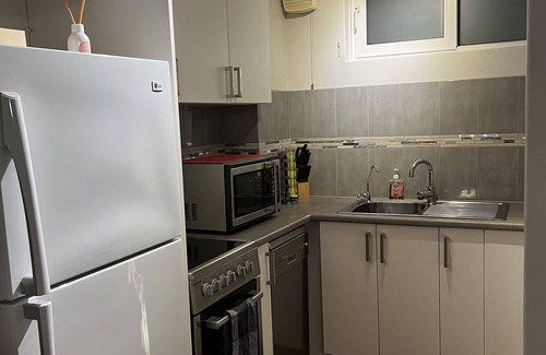 Victoria Park Apartment | Inviting Vic Park Apartment with City Views & Family Amenities