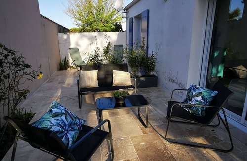 La Bree-les-Bains House | Inviting 4-Bedroom House with Ocean Views in La Bree les Bains