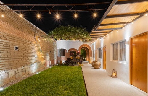 Ruta Independencia Apartment | Idyllic House in Oaxaca with Spa and Family-Friendly Amenities
