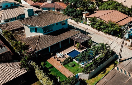 Canto do Mar House | Family-Friendly Oasis with Pool and Ocean View at Cond Paradise