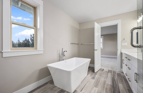 Picnic Point-North Lynnwood House | Exceptional 5-Bed House with Ocean Views Near Seattle