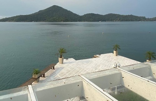 Mambucaba House | Beautiful House with Magnificent View to Gipoia Island