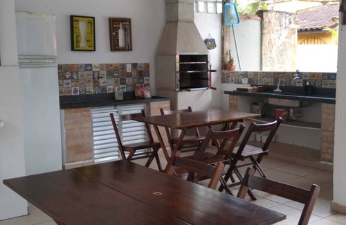 Sao Lourenco House | Elegant House with Pool, Court & Nearby Beaches Await You