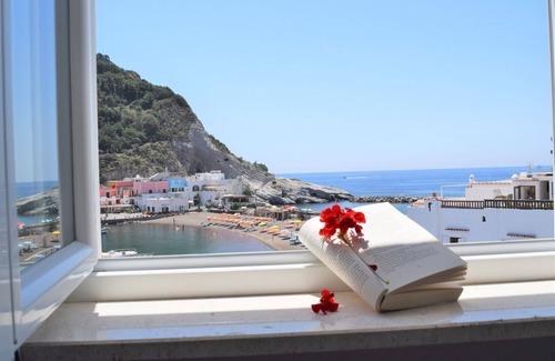 Sant'Angelo House | Serene Seaside Retreat with Ocean View & Pool in Ischia