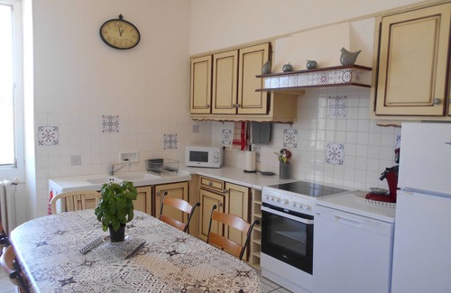Rognonas House | Beautiful house in a quiet, private and fenced pool in the heart of Provence