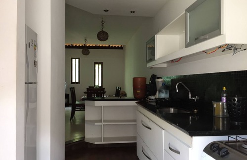 Itacimirim House | Ideal Retreat in Itacimirim with Pool and Kitchen Access