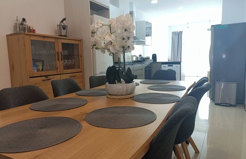 La Malva-rosa Apartment | Ideal Family Retreat Near Malvarrosa Beach with Ocean Views