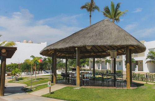 Cerritos House | Cozy Beach House in Private Condo with Ocean View & Spa