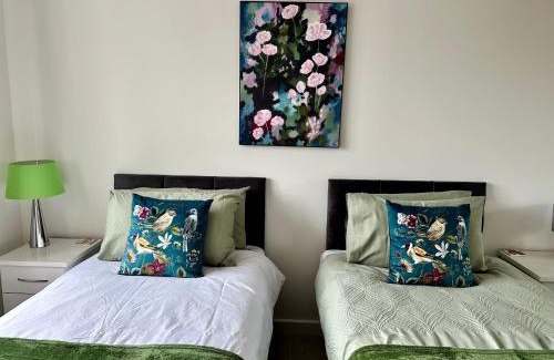 Cherry Hinton House | Family-Friendly Cambridge House with Pet and Child Amenities