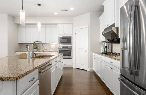 Selbyville House | Waterfront Retreat: Guest Rated 10/10 with Pool & Breakfast