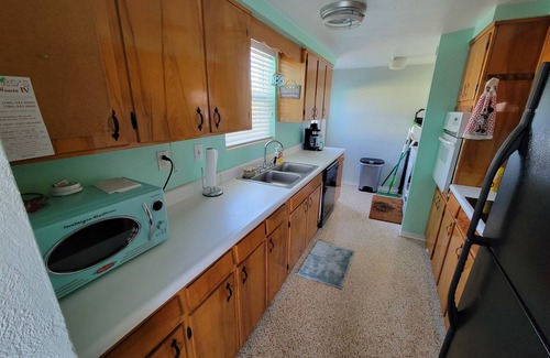 Ortona Park House | Ideal Beach House Steps from the Shore, Pet Friendly!