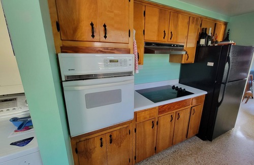 Ortona Park House | Ideal Beach House Steps from the Shore, Pet Friendly!