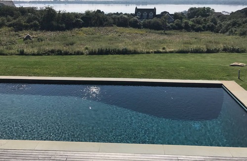 Montauk House | Beautiful house over looking Lake Montauk, the Bay and the Ocean