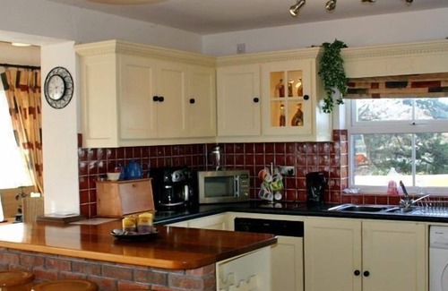 Ballyconneely Apartment | Family-Friendly Retreat with 10/10 Guest Ratings