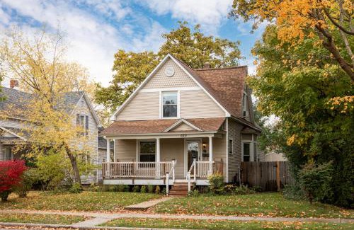 Traverse City House | Charming Home with AC, Fire Pit & Walkable Location