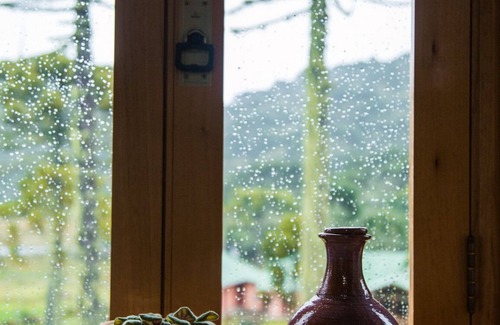 Urupema Cottage | Idyllic 5-Suite Retreat with Pool in Serra Catarinense