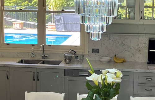 Piccadilly House | Beautiful House with pool in Adelaide Hills. Magnificent views and very private.